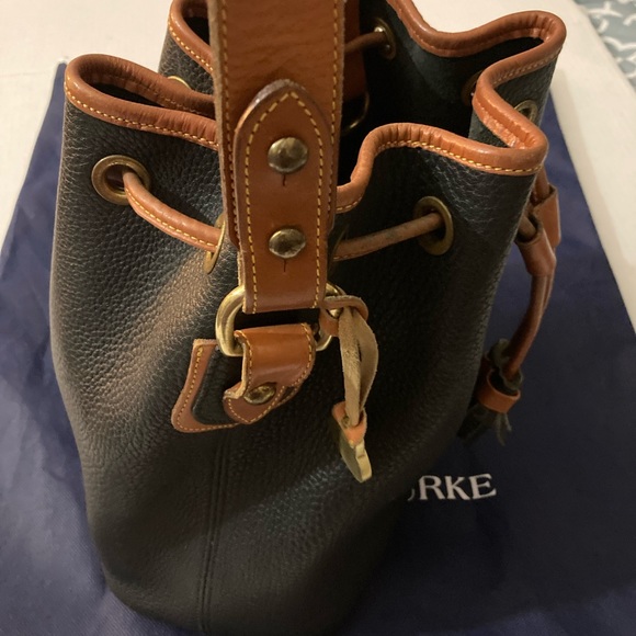 Dooney & Bourke Vintage Leather Bucket Bag (doesn’t include dust bag) - Picture 7 of 16